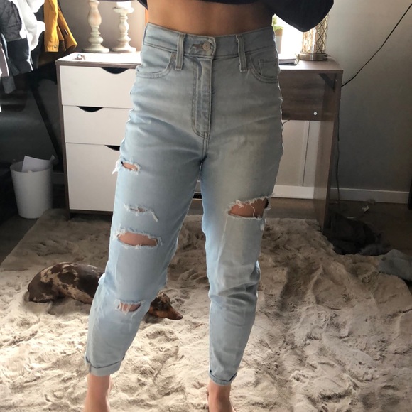 High waisted light wash Taper levi jeans - Picture 1 of 4